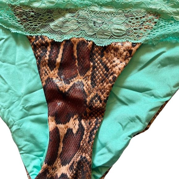 Beach Bunny Wild Honey Snake Print Bikini Bottom - Picture 3 of 6